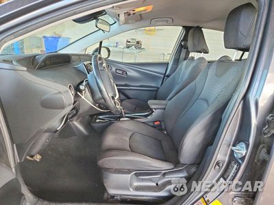 Zdjęcie 7 z 13 samochodu: 2017 TOYOTA PRIUS THREE VIN:JTDKARFU6H3033017 - miniatura