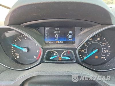 Zdjęcie 9 z 13 samochodu: 2017 FORD ESCAPE SE VIN:1FMCU9G95HUE47532 - miniatura