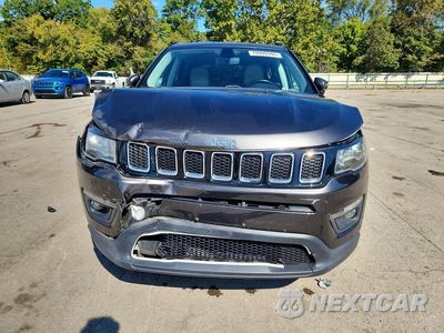 Piąte zdjęcie samochodu w środku: 2019 JEEP COMPASS LATITUDE VIN:3C4NJDBB9KT628735 - miniatura