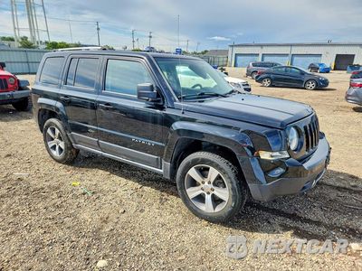 Czwarte zdjęcie samochodu z boku: 2016 JEEP PATRIOT LATITUDE VIN:1C4NJPFA9GD519269 - miniatura