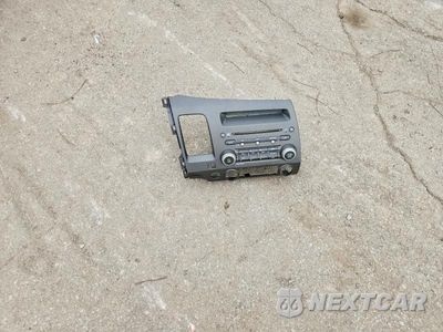 Zdjęcie 12 z 13 samochodu: 2007 HONDA CIVIC LX VIN:2HGFG12607H555731 - miniatura