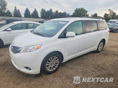 2014 TOYOTA SIENNA XLE 8-PASSENGER 5TDYK3DC7ES476396 - główne zdjęcie licytacji z USA - miniatura
