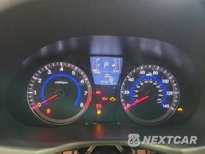 Zdjęcie 9 z 12 samochodu: 2016 HYUNDAI ACCENT SE VIN:KMHCT4AE3GU002958 - miniatura