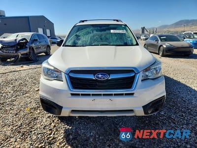 Piąte zdjęcie samochodu w środku: 2017 SUBARU FORESTER 2.5I VIN:JF2SJABCXHH435240 - miniatura
