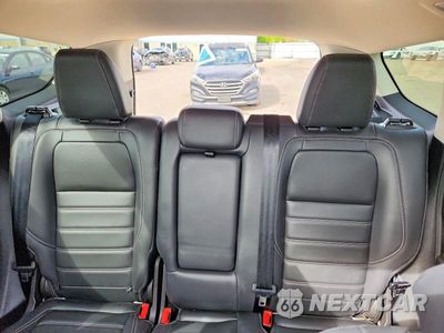 Zdjęcie 10 z 13 samochodu: 2019 FORD ESCAPE SEL VIN:1FMCU9HD4KUA82206 - miniatura