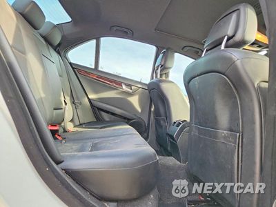 Zdjęcie 10 z 12 samochodu: 2012 MERCEDES-BENZ C 300 4MATIC VIN:WDDGF8BB1CA693921 - miniatura
