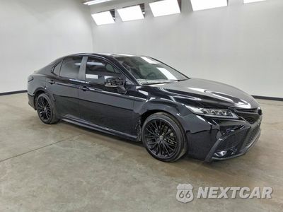 Czwarte zdjęcie samochodu z boku: 2022 TOYOTA CAMRY SE NIGHTSHADE VIN:4T1G11AK9NU039649 - miniatura