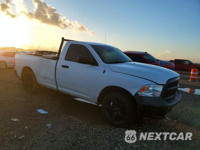 Czwarte zdjęcie samochodu z boku: 2019 RAM 1500 CLASSIC TRADESMAN VIN:3C6JR6DG1KG503871 - miniatura