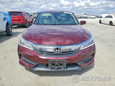 Piąte zdjęcie samochodu w środku: 2017 HONDA ACCORD TOURING VIN:1HGCR3F98HA041428 - miniatura