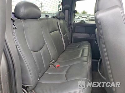 Zdjęcie 10 z 13 samochodu: 2007 CHEVROLET SILVERADO K2500 HEAVY DUTY VIN:1GCHK29DX7E171754 - miniatura
