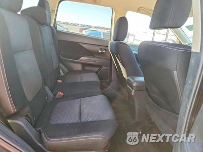 Zdjęcie 11 z 13 samochodu: 2018 MITSUBISHI OUTLANDER SE VIN:JA4AD3A30JZ014796 - miniatura