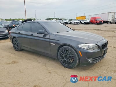 Czwarte zdjęcie samochodu z boku: 2012 BMW 535 XI VIN:WBAFU7C59CDU64493 - miniatura