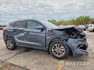 Czwarte zdjęcie samochodu z boku: 2016 HYUNDAI TUCSON ECO VIN:KM8J3CA26GU158905 - miniatura