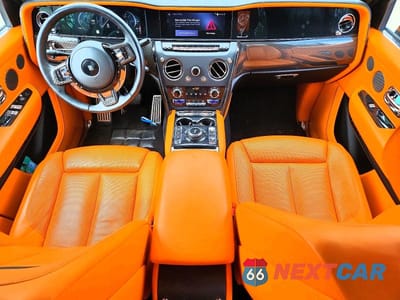 Zdjęcie 8 z 13 samochodu: 2025 ROLLS-ROYCE CULLINAN BLACK BADGE VIN:SLA43HA0XSU228029 - miniatura