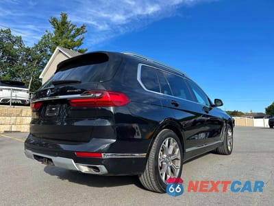 Trzecie zdjęcie samochodu z tyłu: 2019 BMW X7 XDRIVE40I VIN:5UXCW2C54KL085729 - miniatura