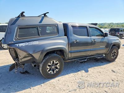 Trzecie zdjęcie samochodu z tyłu: 2017 TOYOTA TACOMA TRD OFF-ROAD VIN:3TMCZ5AN9HM097654 - miniatura
