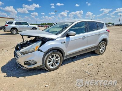 2019 FORD ESCAPE SE 1FMCU0GD8KUB00977 - główne zdjęcie licytacji z USA - miniatura