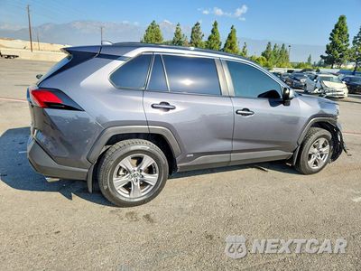 Trzecie zdjęcie samochodu z tyłu: 2024 TOYOTA RAV4 LE VIN:JTMMWRFV2RD232032 - miniatura