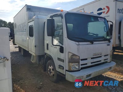 Czwarte zdjęcie samochodu z boku: 2013 ISUZU NPR BOX TRUCK VIN:JALB4W170D7400888 - miniatura