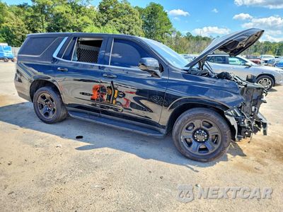 Czwarte zdjęcie samochodu z boku: 2022 CHEVROLET TAHOE C1500 VIN:1GNSCLED8NR224477 - miniatura
