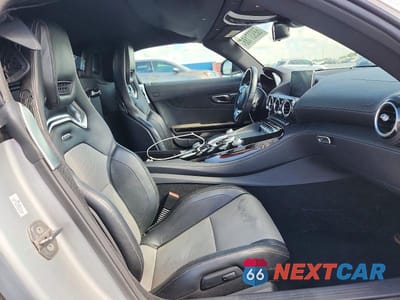 Zdjęcie 10 z 12 samochodu: 2019 MERCEDES-BENZ AMG GT VIN:WDDYK7HAXKA023050 - miniatura