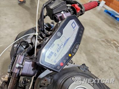 Zdjęcie 7 z 9 samochodu: 2018 YAMAHA MT07 VIN:JYARM27E9JA001373 - miniatura