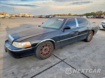 2010 LINCOLN TOWN CAR SIGNATURE LIMITED 2LNBL8CV0AX614504 - główne zdjęcie licytacji z USA - miniatura
