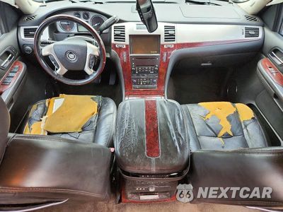 Zdjęcie 8 z 13 samochodu: 2009 CADILLAC ESCALADE ESV VIN:1GYFK16279R193446 - miniatura