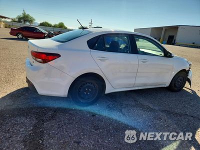 Trzecie zdjęcie samochodu z tyłu: 2020 KIA RIO S VIN:3KPA24AD1LE284421 - miniatura
