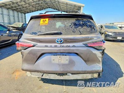 Zdjęcie 6 z 14 samochodu: 2021 TOYOTA SIENNA XLE VIN:5TDJRKEC5MS019235 - miniatura