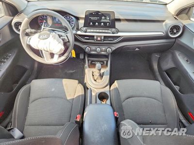 Zdjęcie 8 z 12 samochodu: 2021 KIA FORTE FE VIN:3KPF24ADXME328150 - miniatura