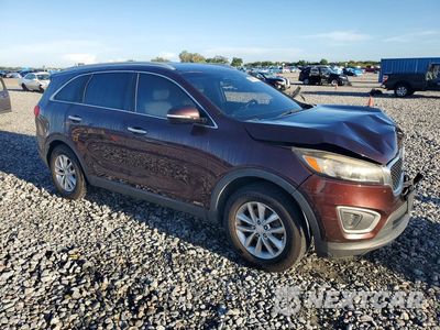 Czwarte zdjęcie samochodu z boku: 2016 KIA SORENTO LX VIN:5XYPGDA30GG072203 - miniatura