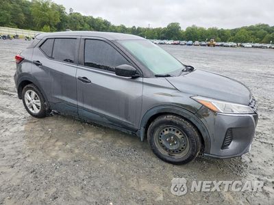 Czwarte zdjęcie samochodu z boku: 2022 NISSAN KICKS S VIN:3N1CP5BV6NL513166 - miniatura