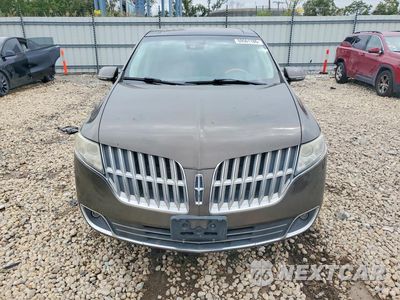 Piąte zdjęcie samochodu w środku: 2011 LINCOLN MKT VIN:2LMHJ5AT6BBJ51884 - miniatura