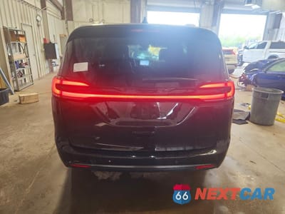 Zdjęcie 6 z 13 samochodu: 2027 CHRYSLER PACIFICA LIMITED VIN:2C4RC1GG9VR583981 - miniatura