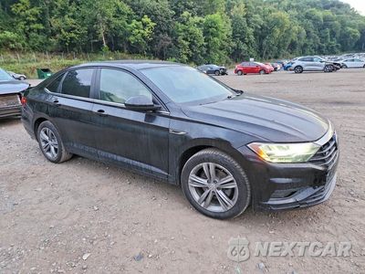 Czwarte zdjęcie samochodu z boku: 2019 VOLKSWAGEN JETTA S VIN:3VWC57BU3KM058186 - miniatura