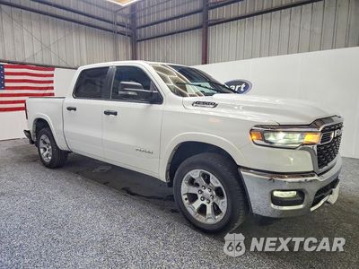 Czwarte zdjęcie samochodu z boku: 2026 RAM 1500 BIG HORN/LONE STAR VIN:3C6SRFFP9T4170341 - miniatura