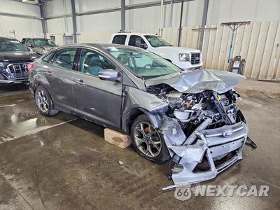 Czwarte zdjęcie samochodu z boku: 2014 FORD FOCUS SE VIN:1FADP3F27EL209612 - miniatura