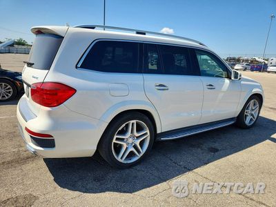 Trzecie zdjęcie samochodu z tyłu: 2014 MERCEDES-BENZ GL 550 4MATIC VIN:4JGDF7DE0EA303758 - miniatura