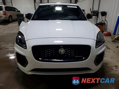 Piąte zdjęcie samochodu w środku: 2024 JAGUAR E-PACE R-DYNAMIC SE VIN:SADFL2FX5R1049465 - miniatura