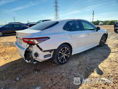 Trzecie zdjęcie samochodu z tyłu: 2018 TOYOTA CAMRY SE VIN:4T1B11HK2JU096981 - miniatura