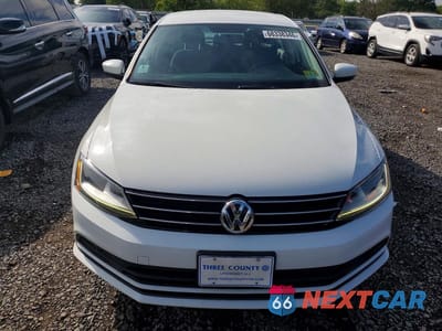 Piąte zdjęcie samochodu w środku: 2017 VOLKSWAGEN JETTA S VIN:3VW2B7AJXHM294628 - miniatura