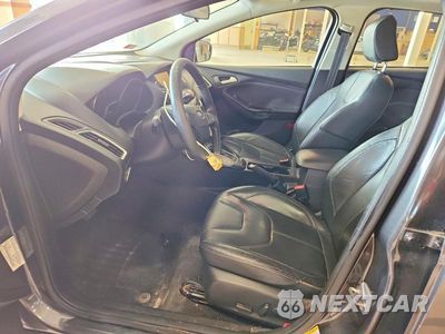 Zdjęcie 7 z 12 samochodu: 2016 FORD FOCUS TITANIUM VIN:1FADP3N20GL323424 - miniatura