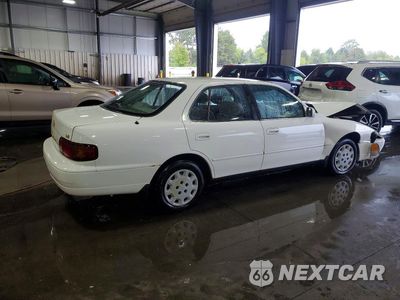 Trzecie zdjęcie samochodu z tyłu: 1996 TOYOTA CAMRY LE VIN:4T1BG12K2TU911934 - miniatura