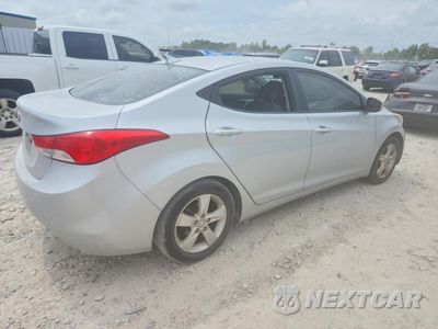 Trzecie zdjęcie samochodu z tyłu: 2013 HYUNDAI ELANTRA GLS VIN:5NPDH4AE1DH450681 - miniatura