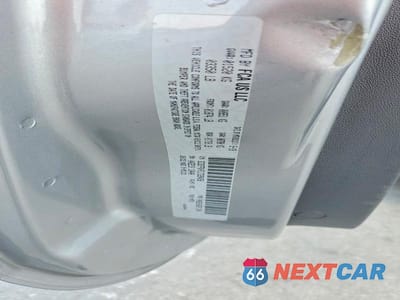 Zdjęcie 12 z 12 samochodu: 2018 FIAT 500 POP VIN:3C3CFFKH7JT335458 - miniatura