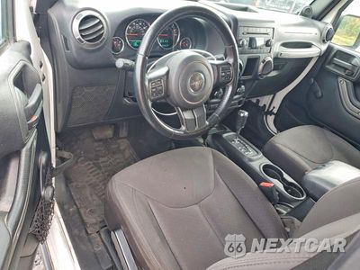 Zdjęcie 8 z 13 samochodu: 2014 JEEP WRANGLER SPORT VIN:1C4AJWAGXEL304975 - miniatura