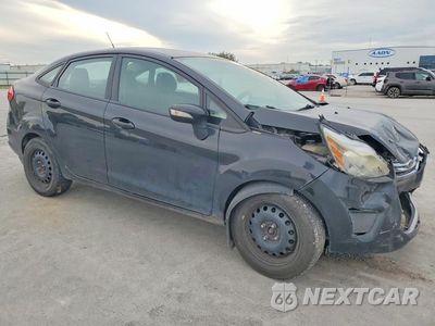 Czwarte zdjęcie samochodu z boku: 2013 FORD FIESTA SE VIN:3FADP4BJ8DM158346 - miniatura