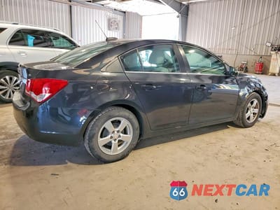 Trzecie zdjęcie samochodu z tyłu: 2015 CHEVROLET CRUZE LT VIN:1G1PC5SB3F7269121 - miniatura