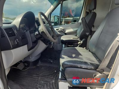 Zdjęcie 7 z 13 samochodu: 2008 DODGE SPRINTER 2500 VIN:WD0PE745785241381 - miniatura